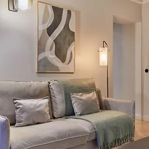  Apartamento Magnificent - 3br- 8p - Batignolles